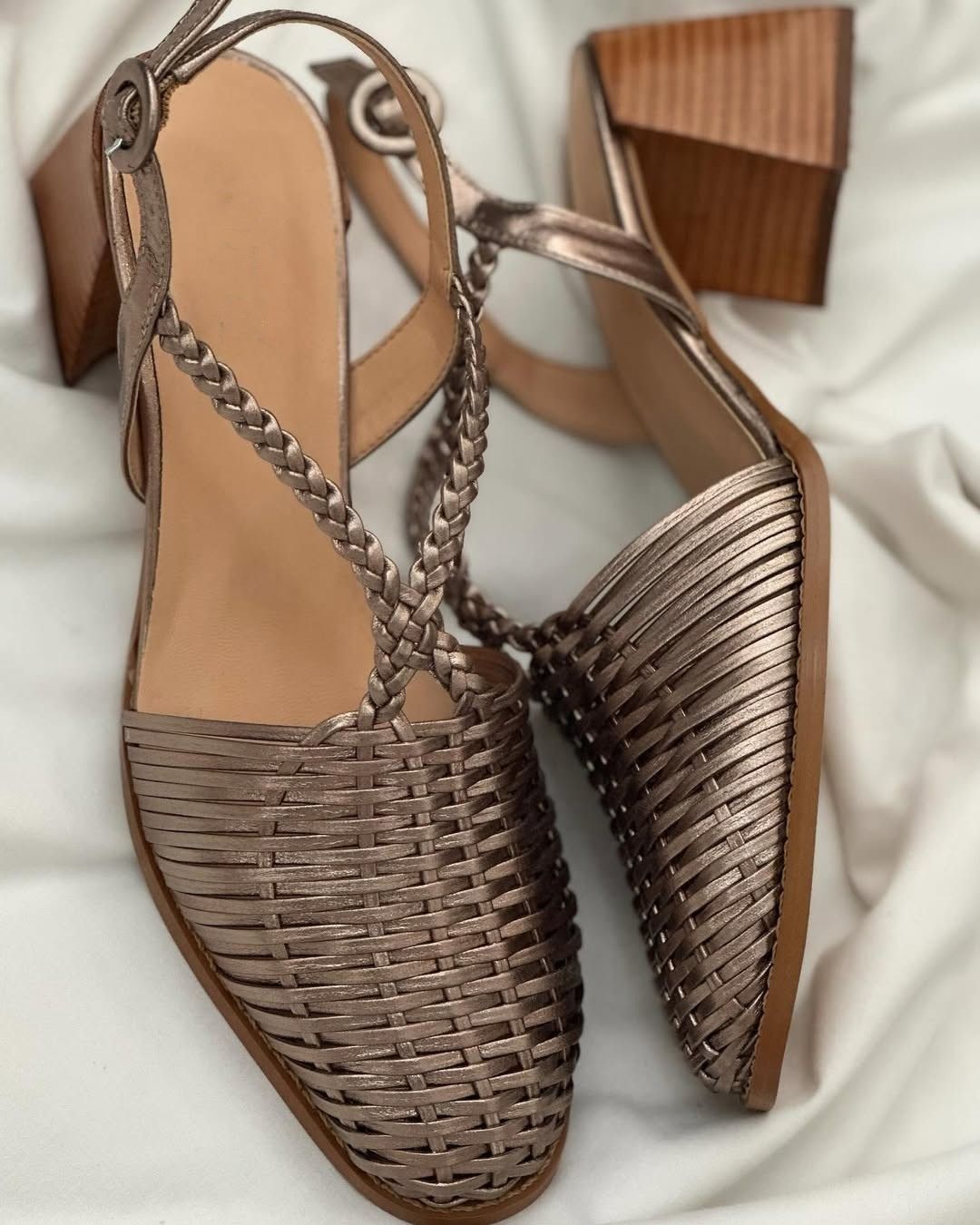 Xenia | Block Heel Pointed-Toe Pump