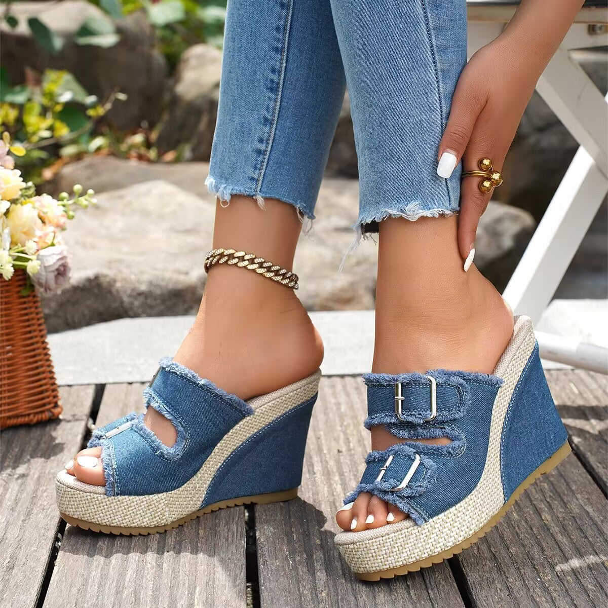 Sidonie | Frayed Edge Wedge Sandals