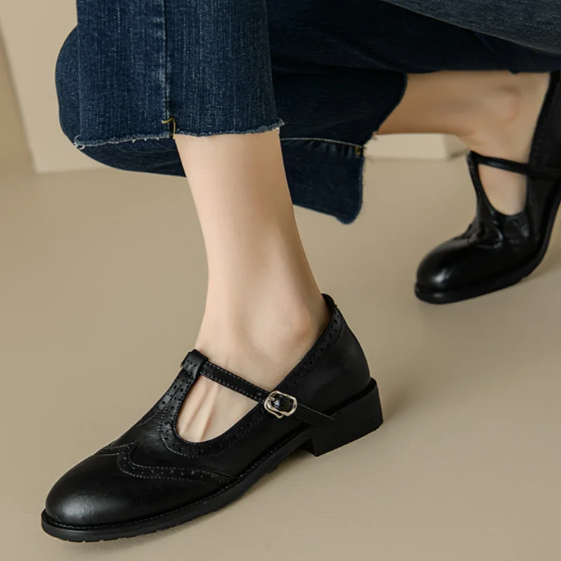 Enid | T-Strap Low-Heel Mary Janes