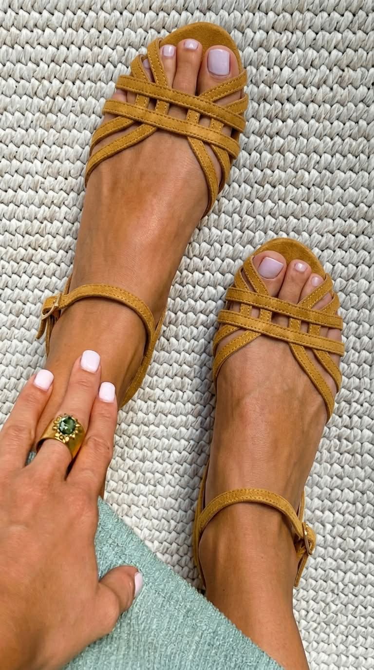 Lark | Multi-Strap Vintage Sandal